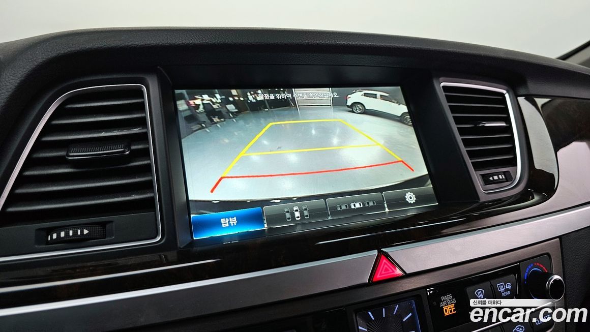 Hyundai Genesis 2016