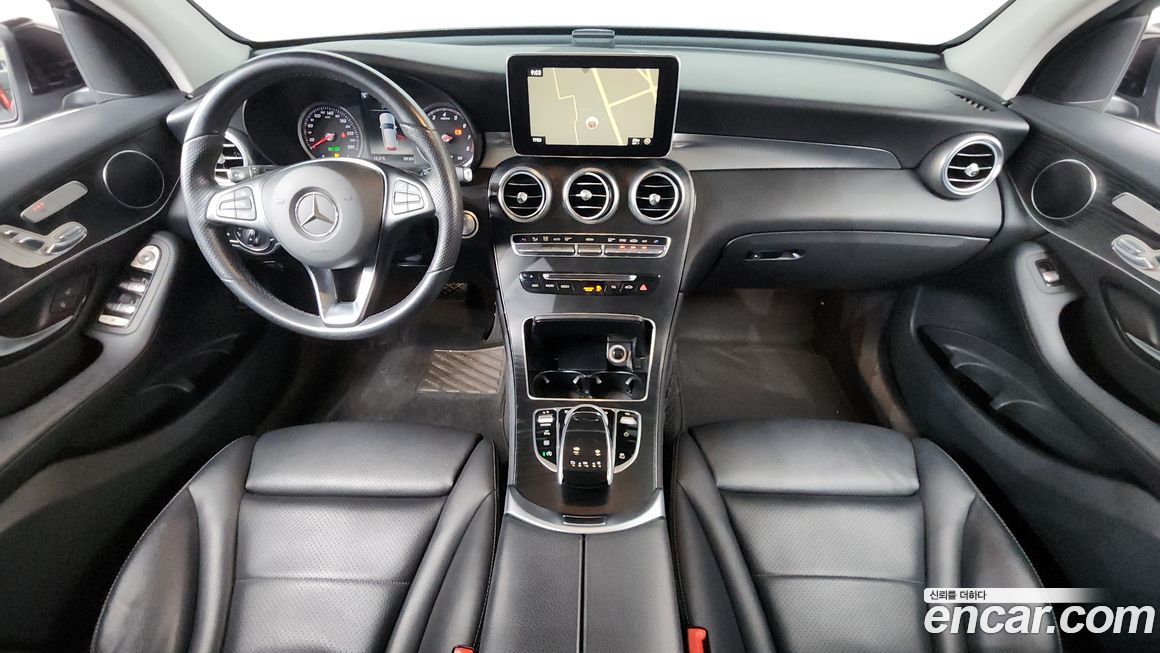 Mercedes-Benz GLC-Class 2019