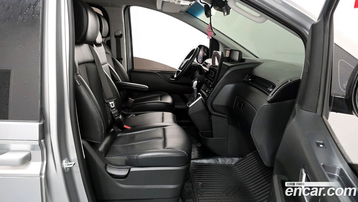 Hyundai Staria 2023