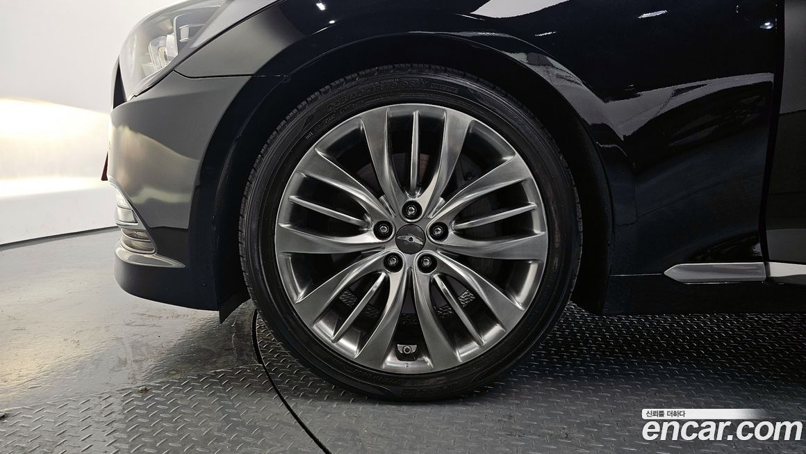 Hyundai Genesis 2016