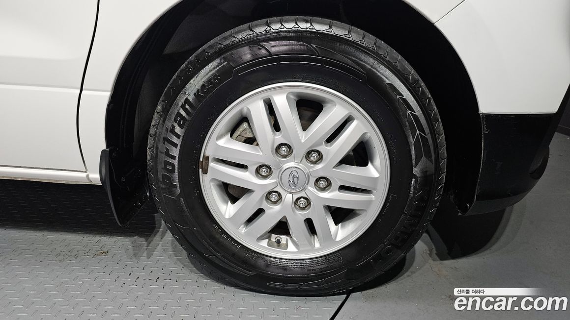 Hyundai Starex 2021