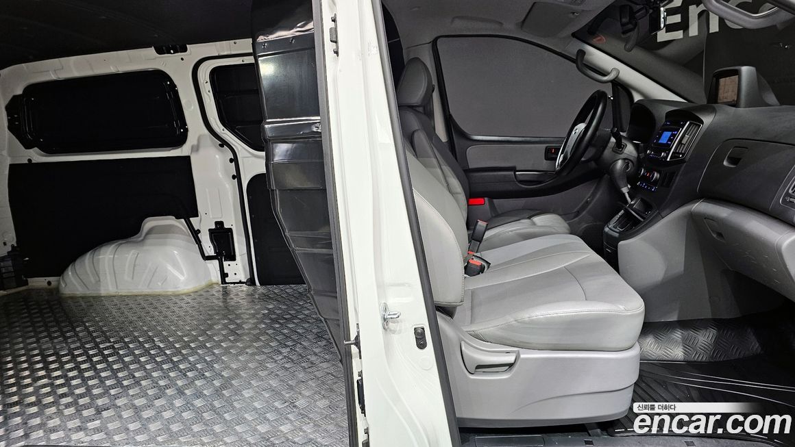 Hyundai Starex 2021