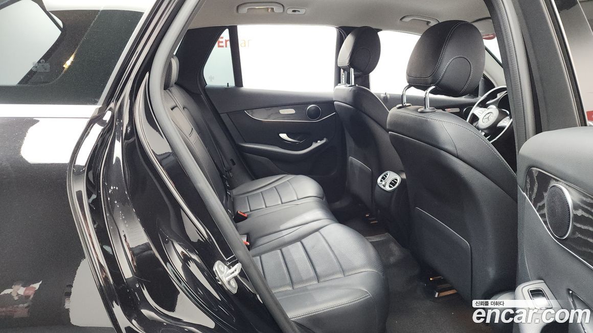 Mercedes-Benz GLC-Class 2019