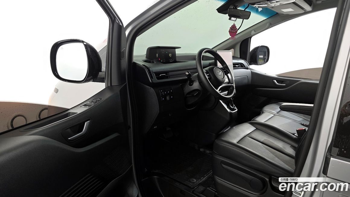Hyundai Staria 2023