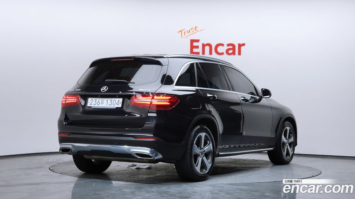 Mercedes-Benz GLC-Class 2019