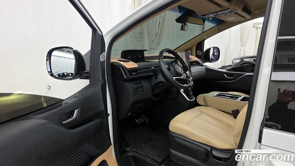 Hyundai Staria 2023