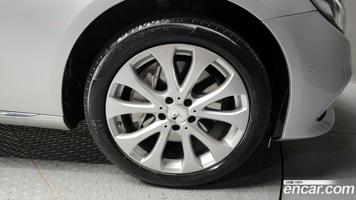 Mercedes-Benz E-Class 2018