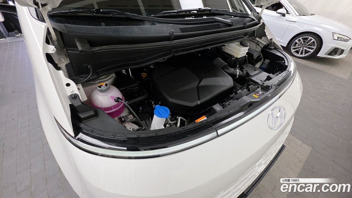 Hyundai Staria 2023