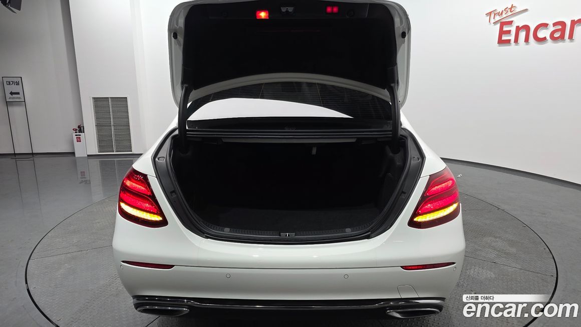 Mercedes-Benz E-Class 2019