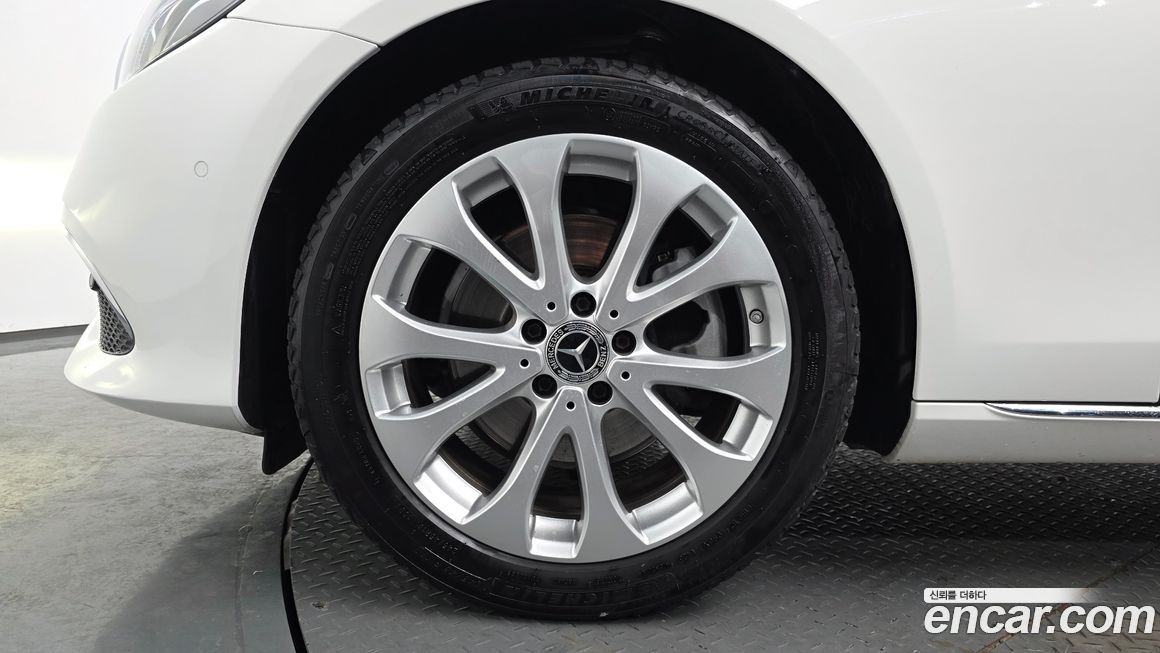 Mercedes-Benz E-Class 2019