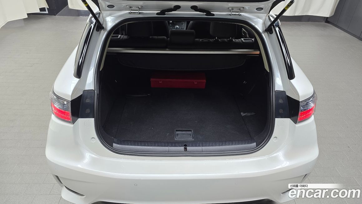 Lexus CT200h 2016