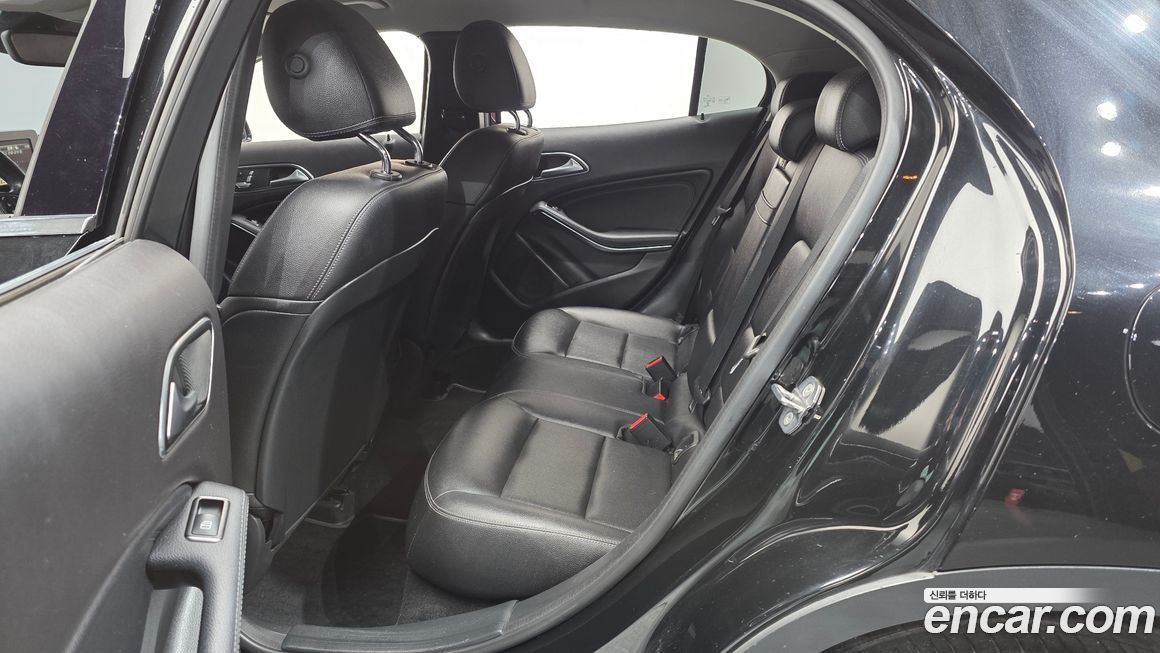 Mercedes-Benz GLA-Class 2018