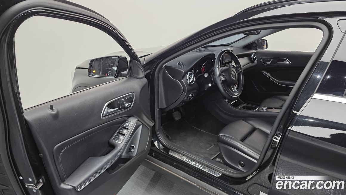 Mercedes-Benz GLA-Class 2018