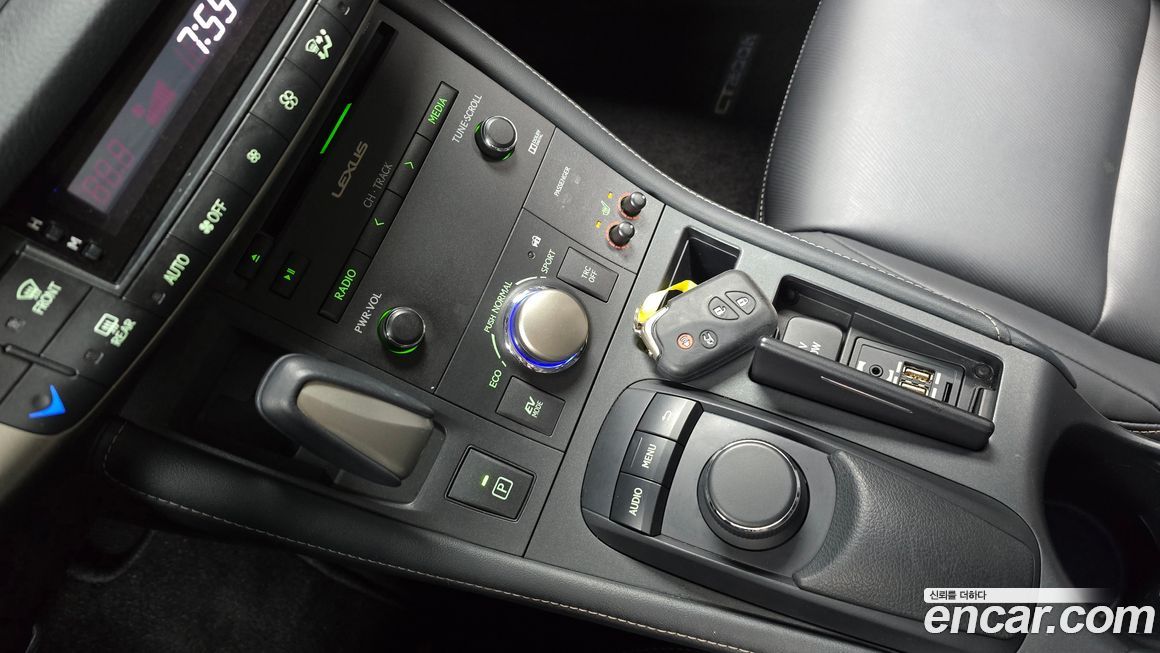 Lexus CT200h 2016