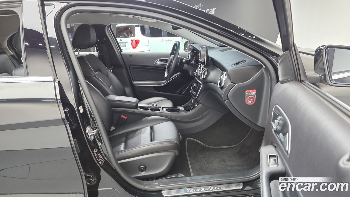 Mercedes-Benz GLA-Class 2018