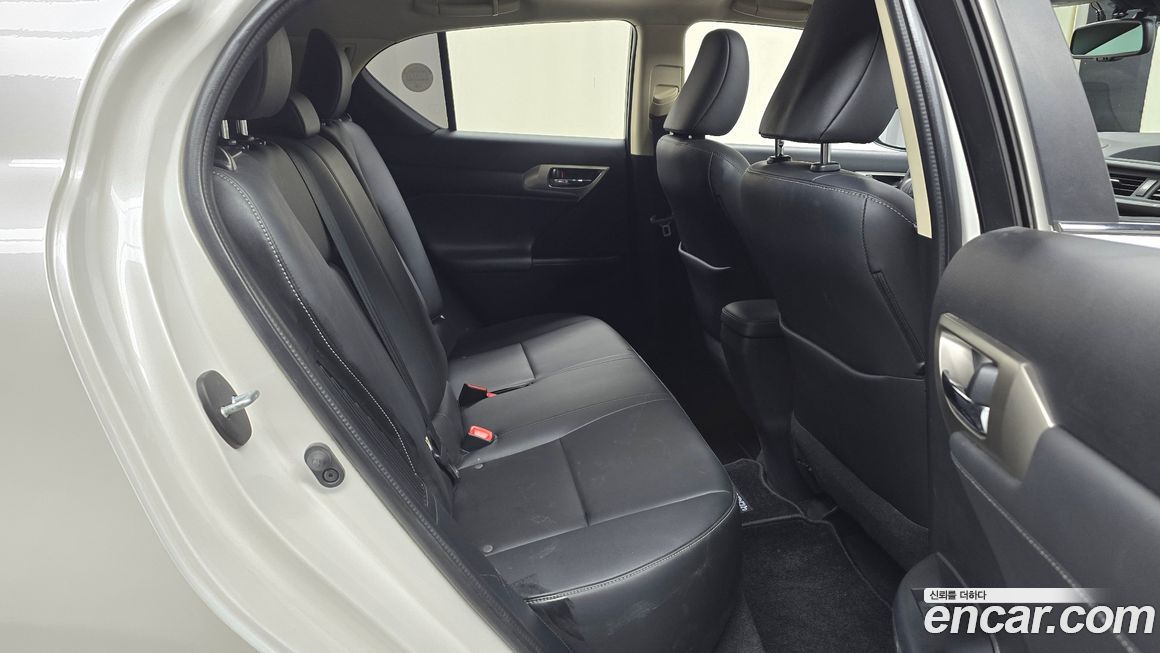Lexus CT200h 2016