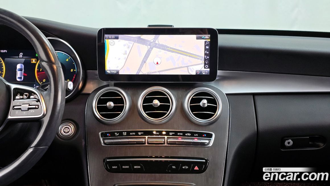 Mercedes-Benz C-Class 2021