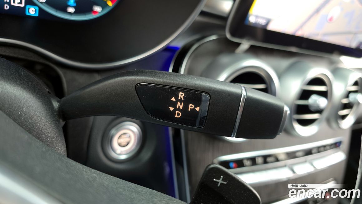 Mercedes-Benz C-Class 2021