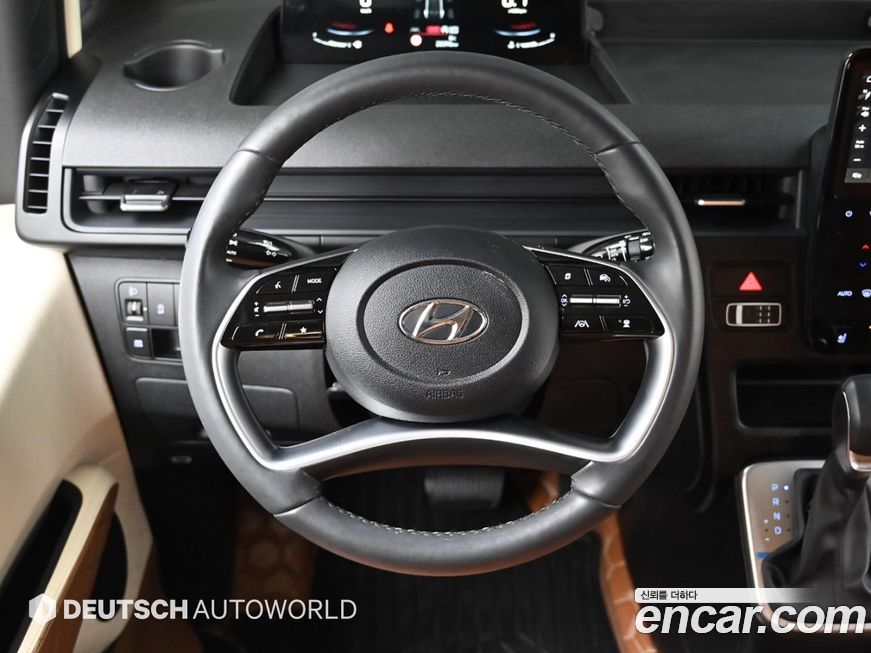 Hyundai Staria 2023