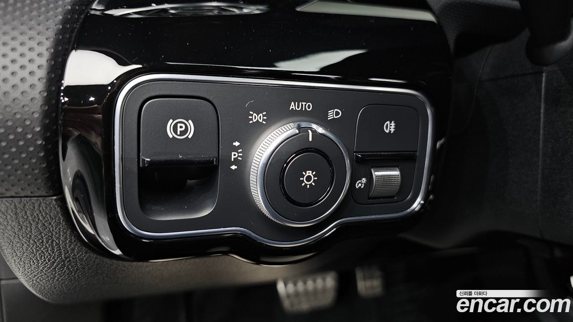 Mercedes-Benz CLA-Class 2020