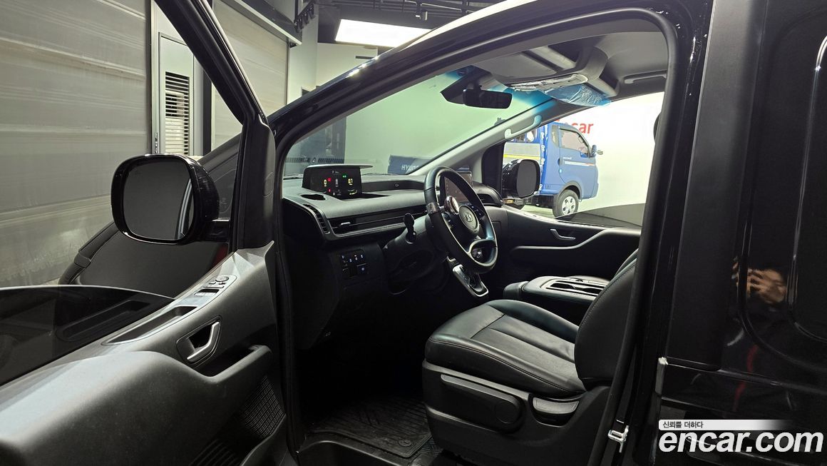 Hyundai Staria 2023