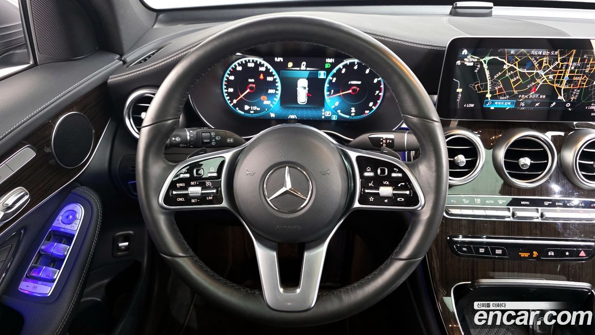 Mercedes-Benz GLC-Class 2020