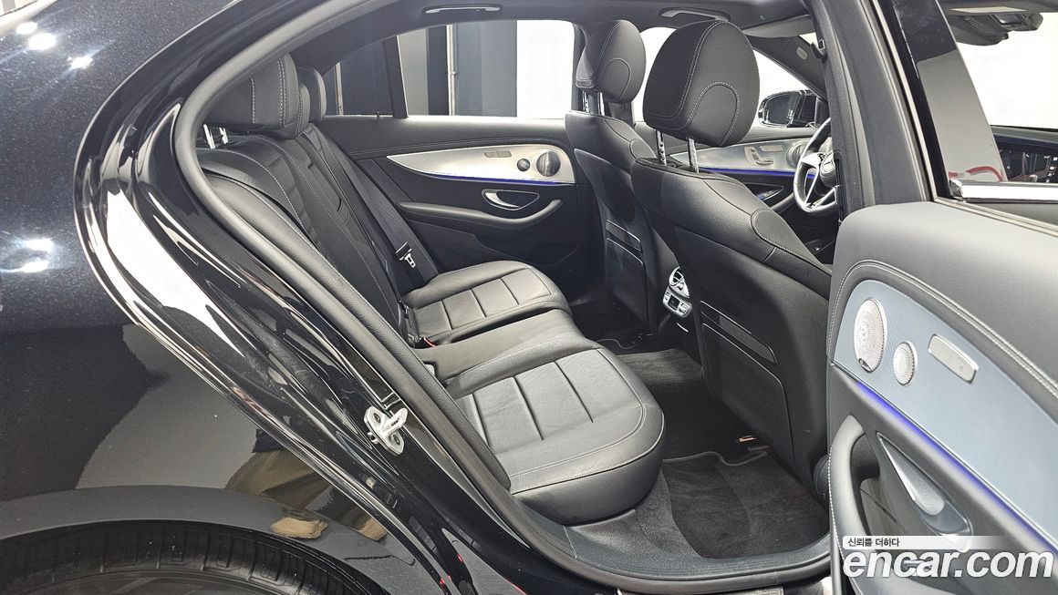 Mercedes-Benz E-Class 2021