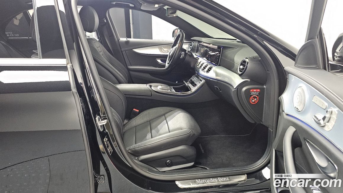 Mercedes-Benz E-Class 2021