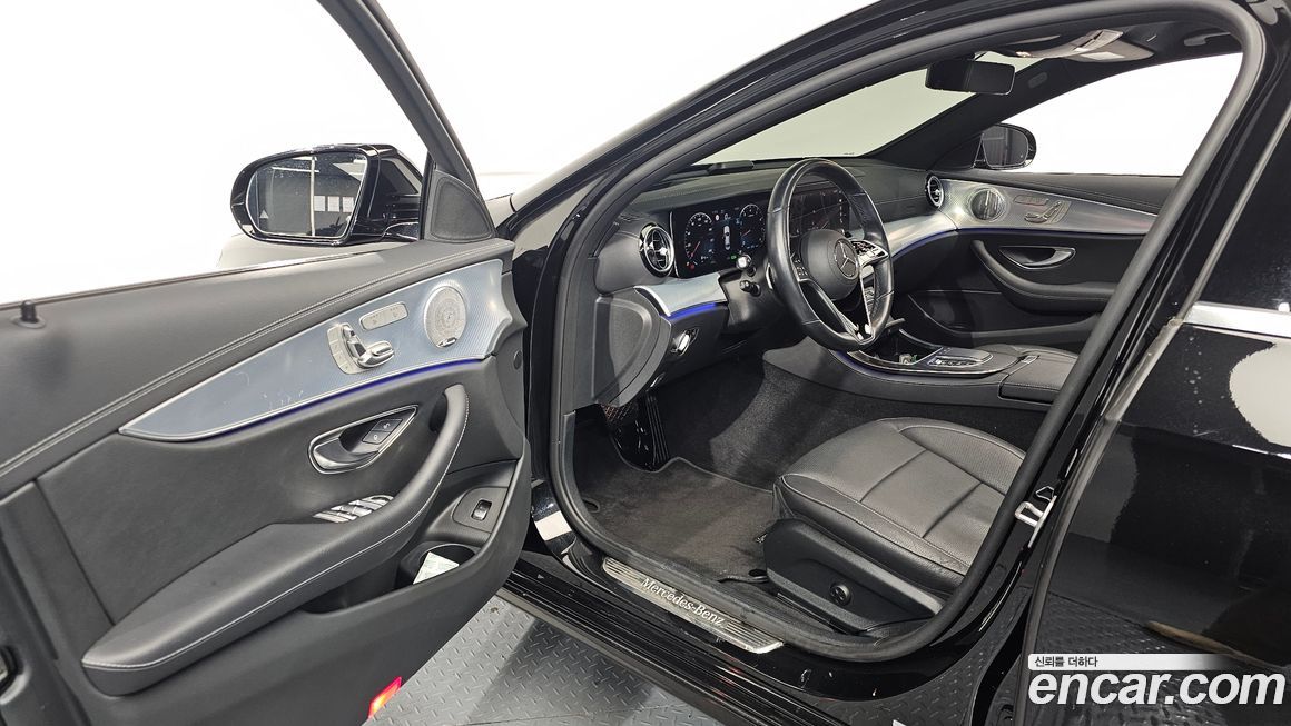 Mercedes-Benz E-Class 2021