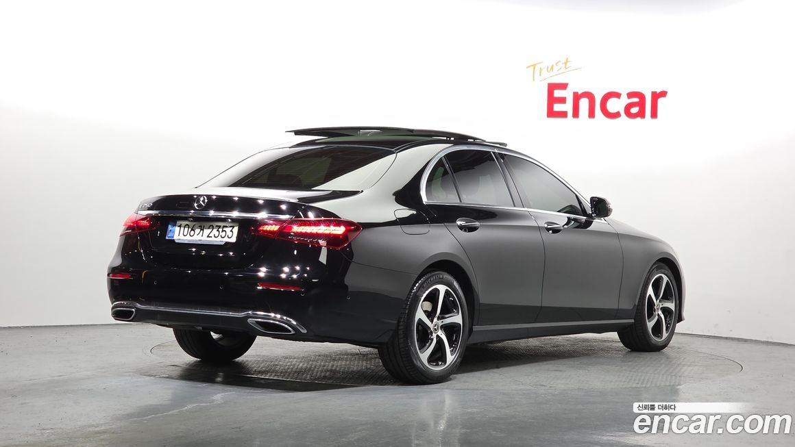 Mercedes-Benz E-Class 2021