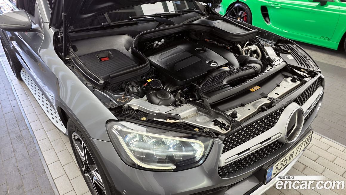 Mercedes-Benz GLC-Class 2021