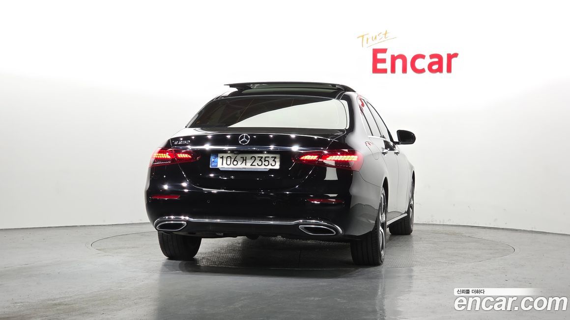 Mercedes-Benz E-Class 2021