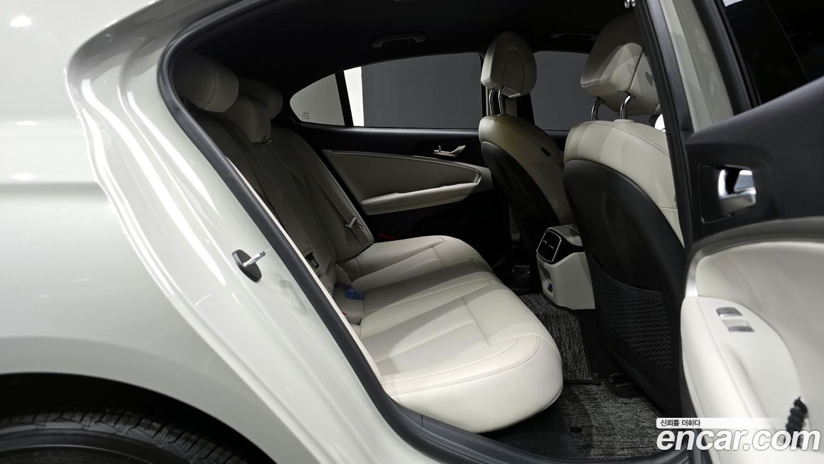 Genesis G70 2024