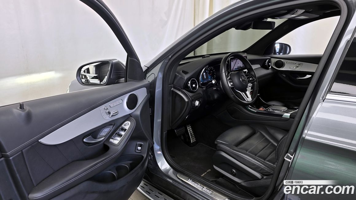 Mercedes-Benz GLC-Class 2021