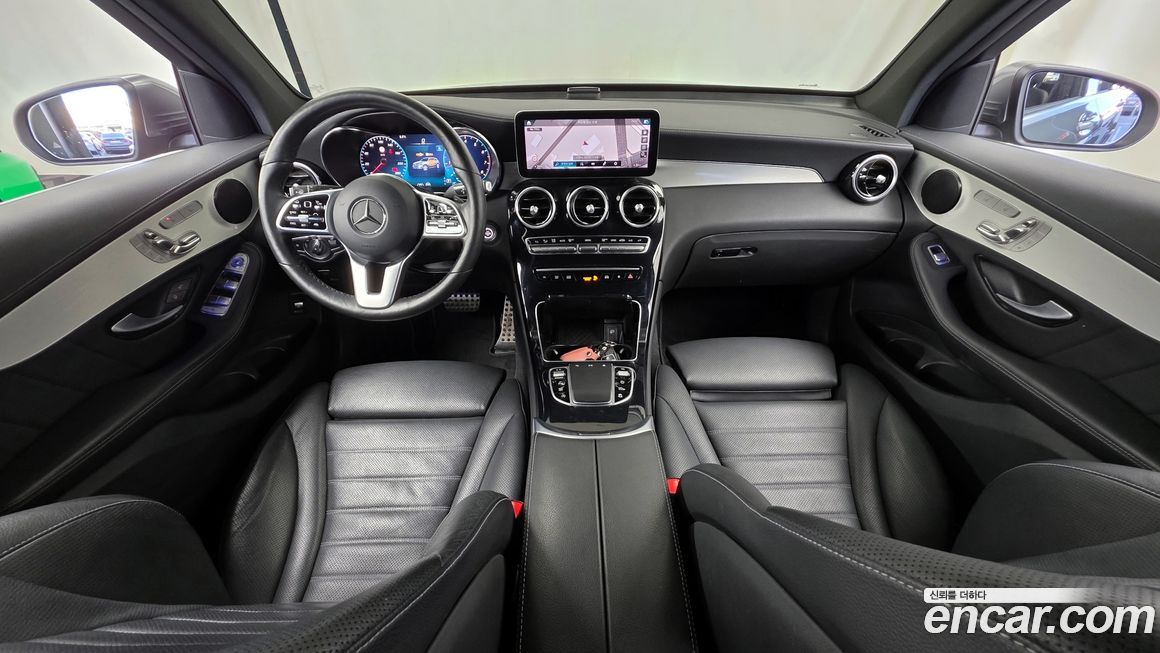 Mercedes-Benz GLC-Class 2021