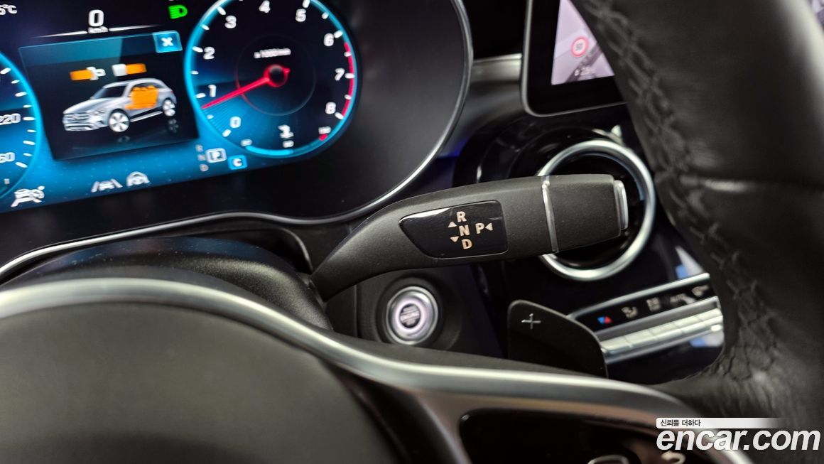 Mercedes-Benz GLC-Class 2021