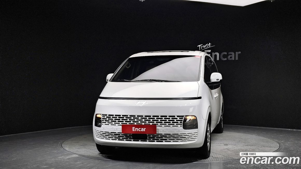 Hyundai Staria 2025