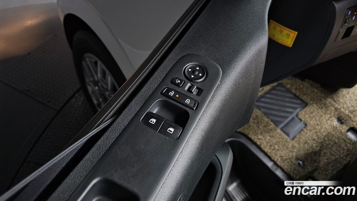 Hyundai Staria 2025
