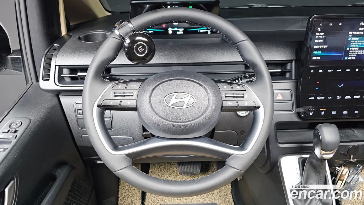 Hyundai Staria 2025