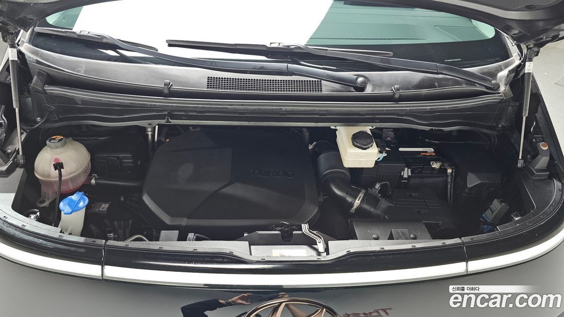 Hyundai Staria 2022