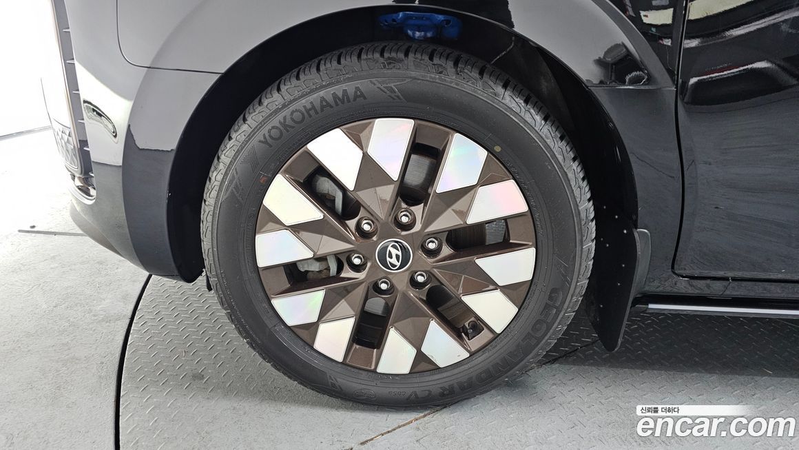 Hyundai Staria 2022