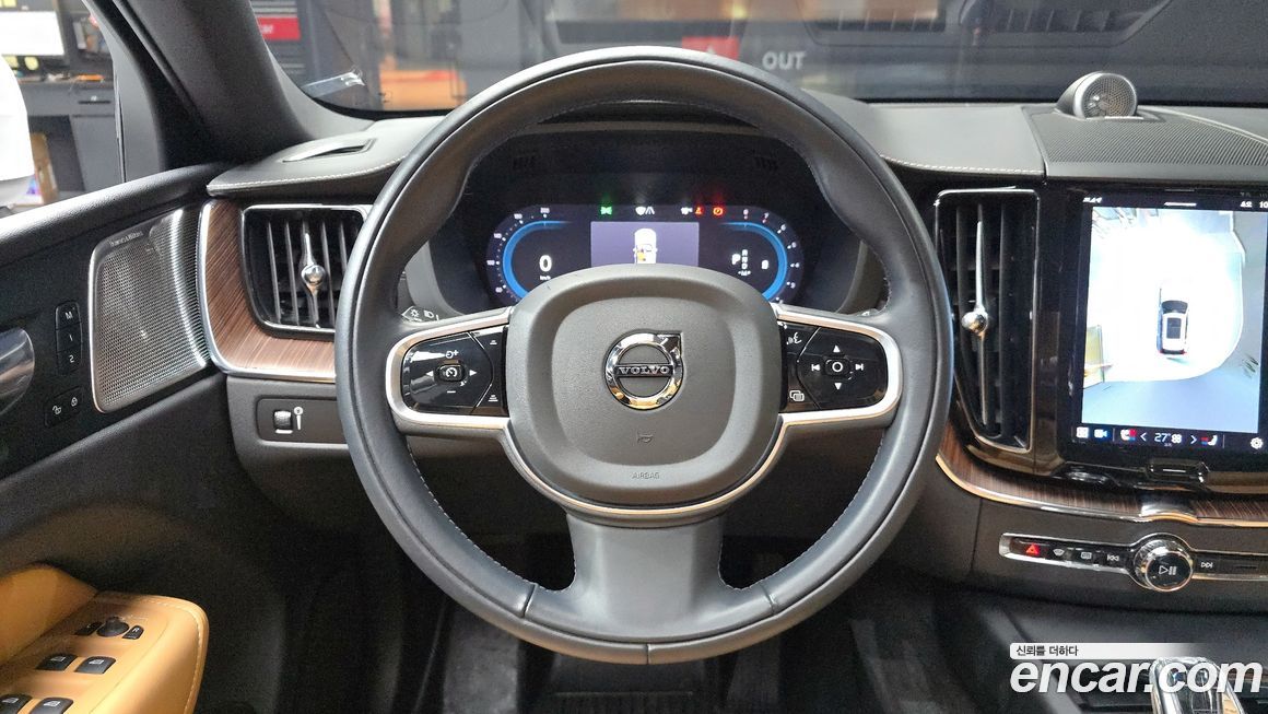 Volvo XC60 2022