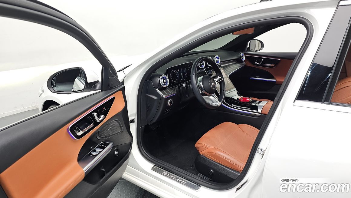 Mercedes-Benz C-Class 2023