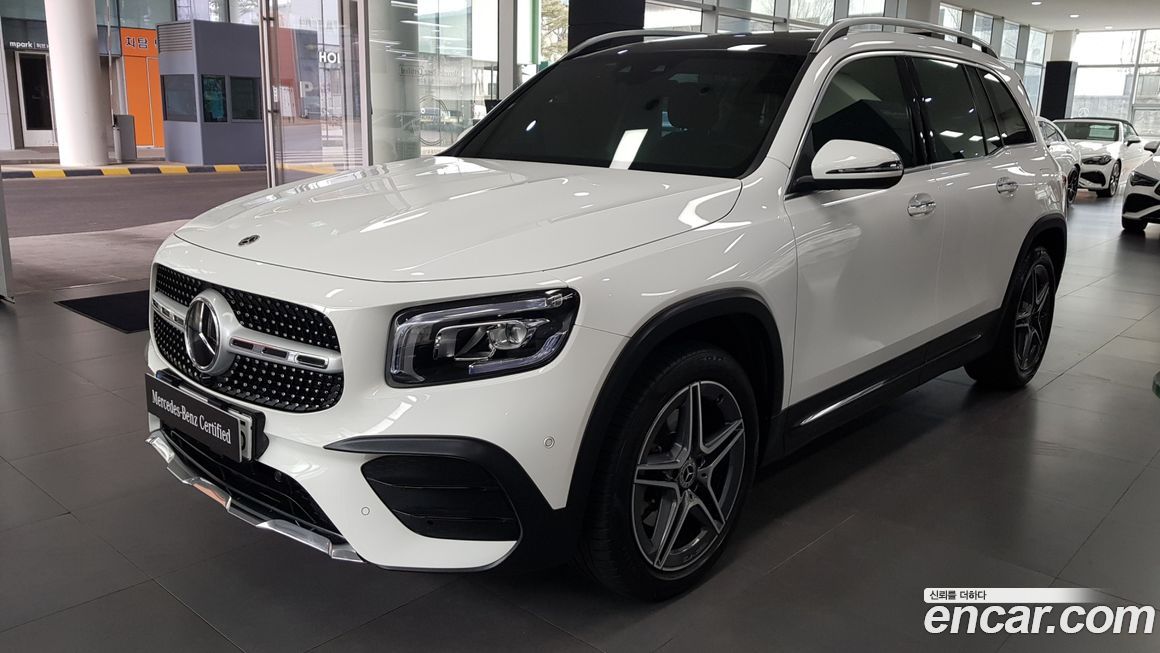 Mercedes-Benz GLB-Class 2023
