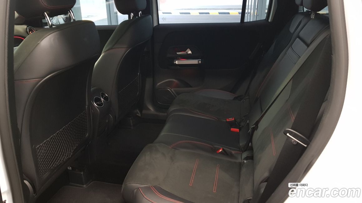 Mercedes-Benz GLB-Class 2023