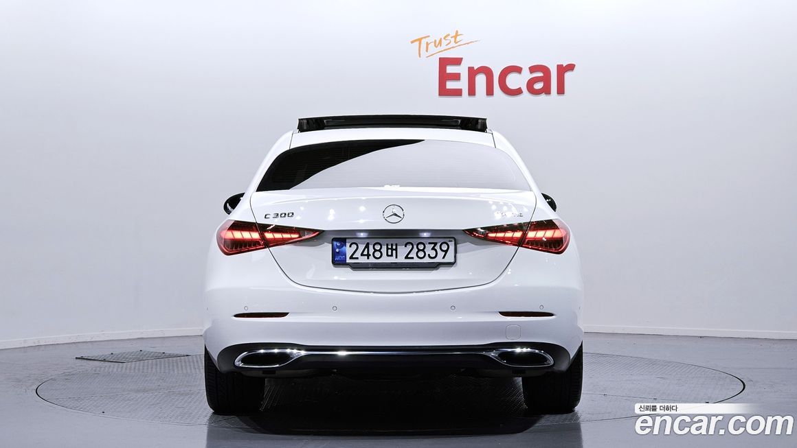 Mercedes-Benz C-Class 2023