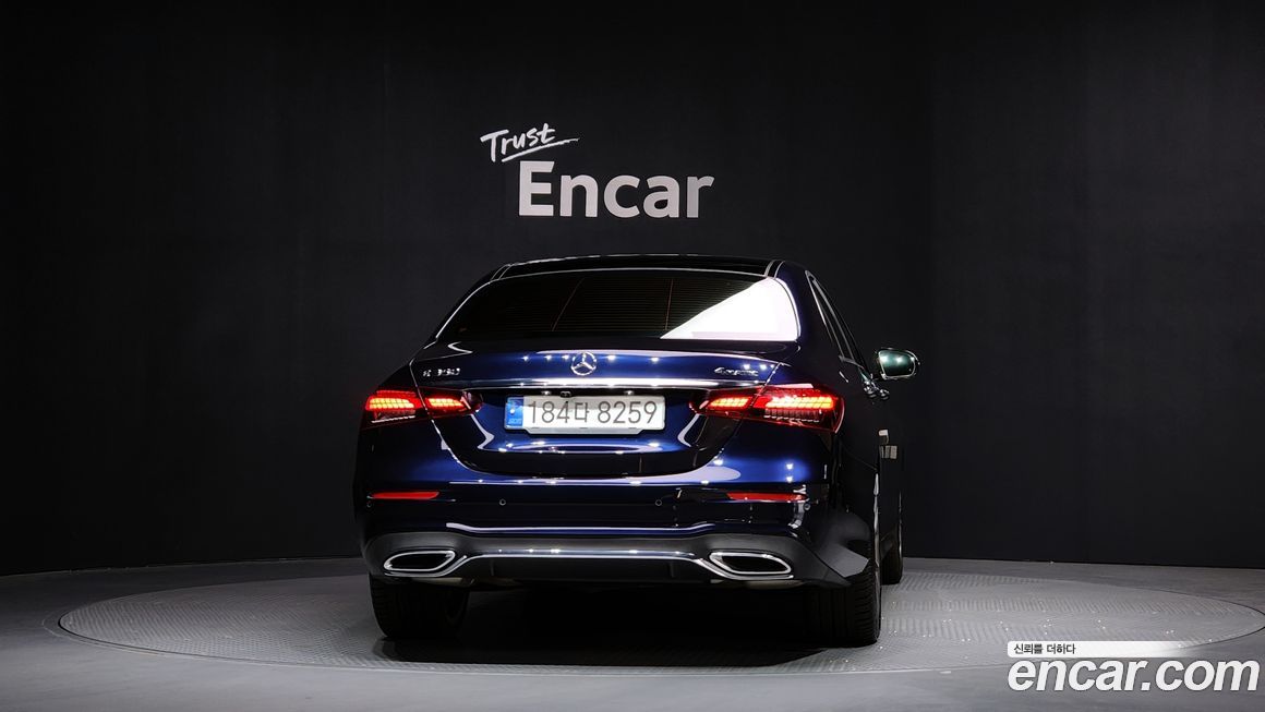 Mercedes-Benz E-Class 2022