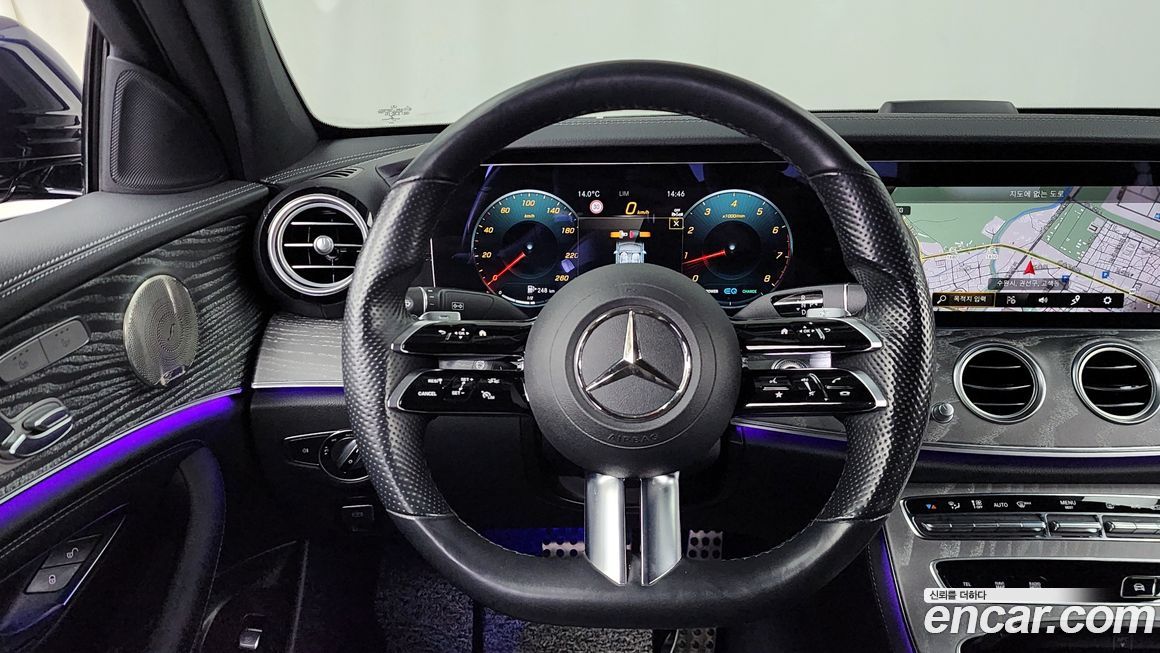 Mercedes-Benz E-Class 2022