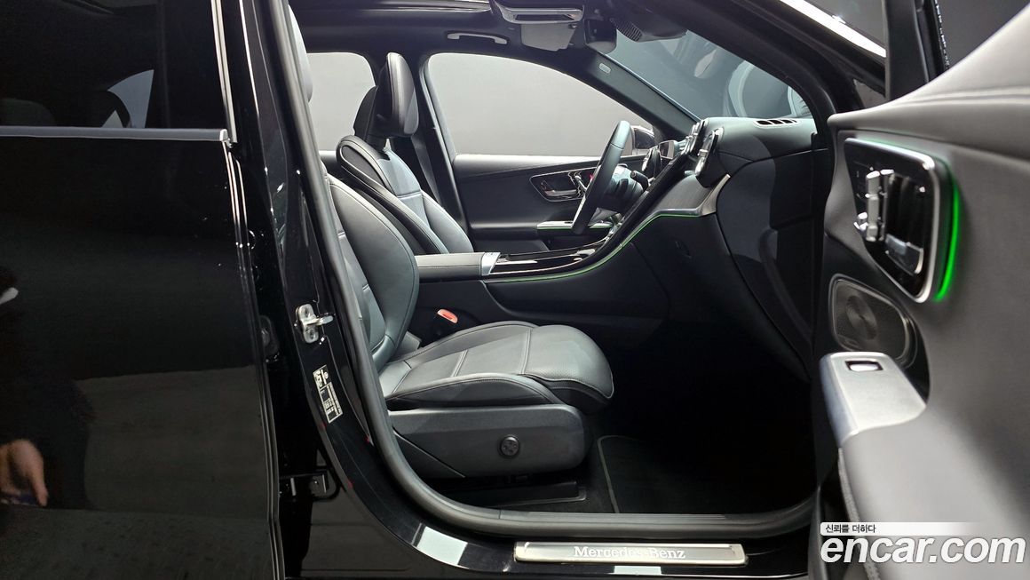 Mercedes-Benz GLC-Class 2025