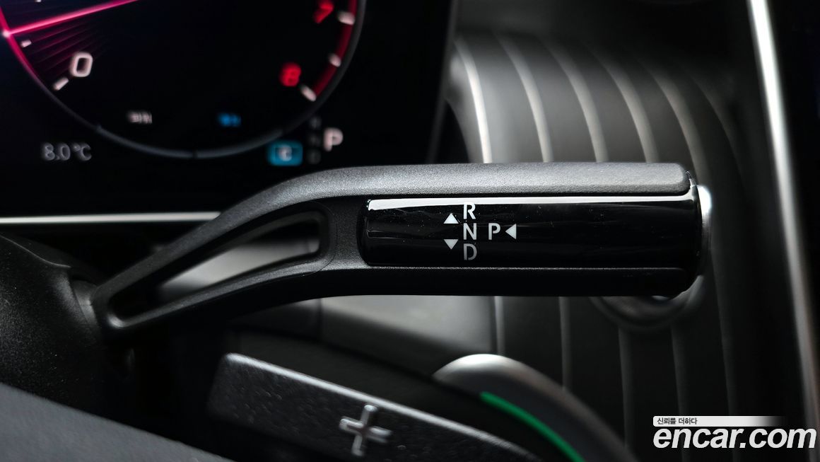 Mercedes-Benz GLC-Class 2025